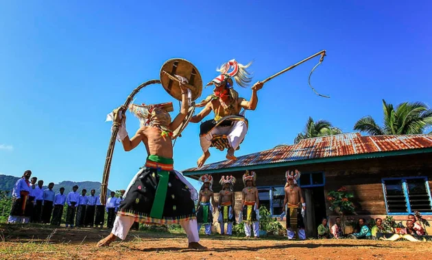 Perpaduan Agama dan Budaya Pascapaskah di Lewolaga, Flores Timur Perpaduan Agama dan Budaya Pascapaskah di Lewolaga, Flores Timur