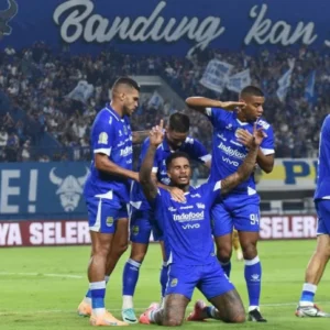 Persib Bandung Target Dominasi Asia: Kontrak Bojan Hodak Diperpanjang untuk Menyaingi Buriram United & JDT