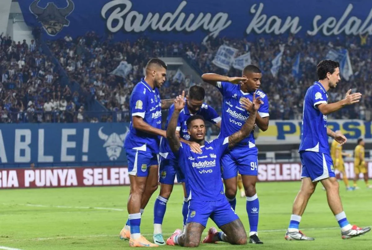 Persib Bandung Target Dominasi Asia: Kontrak Bojan Hodak Diperpanjang untuk Menyaingi Buriram United & JDT