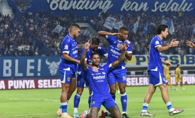 Persib Hadapi Bhayangkara di Pekan 28: Tantangan Besar dari Tim Seimbang dan Kompetitif Persib Hadapi Bhayangkara di Pekan 28: Tantangan Besar dari Tim Seimbang dan Kompetitif