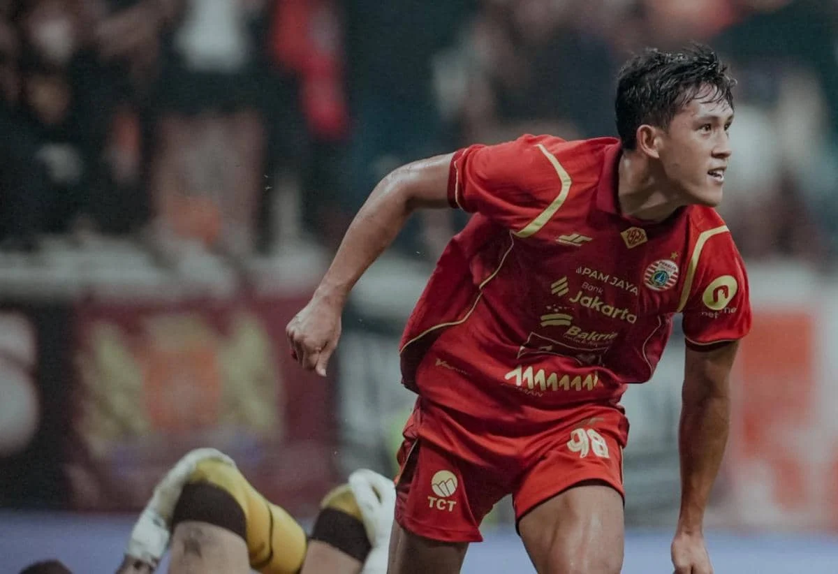 Persija Jakarta Hancurkan Persebaya 3-0, Eksel Runtukahu Jadi Bintang Lapangan
