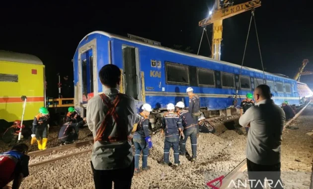 Persinyalan Kereta Api Diduga Jadi Penyebab Kecelakaan KA Argo Bromo Anggrek vs KRL, AHY: Semua Kita Investigasi