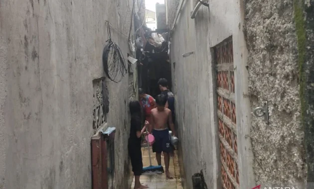 Petugas Sebut Akses Sempit Tantangan Pemadaman Kebakaran di Jatipulo
