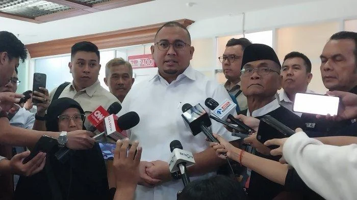 Pimpinan Komisi VI Imbau Rakyat Tak Perlu Antre BBM: Tak Ada Kenaikan, Stok Aman