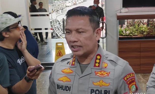 Polda Metro Jaya Dalami Faktor Human Error dalam Kecelakaan Kereta di Bekasi Polda Metro Jaya Dalami Faktor Human Error dalam Kecelakaan Kereta di Bekasi