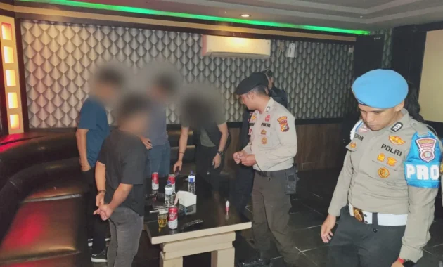 Polda Riwa​ Copot Kasat Narkoba Polresta Pekanbaru dan Anak Buahnya Akibat Penyalahgunaan Kewenangan