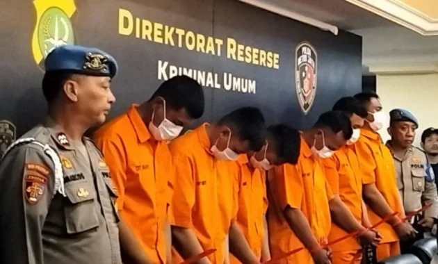 Polisi Bersih-Bersih Debt Collector: 5 Mata Elang Diikat Tangan dalam Bagasi Mobil di Cakung