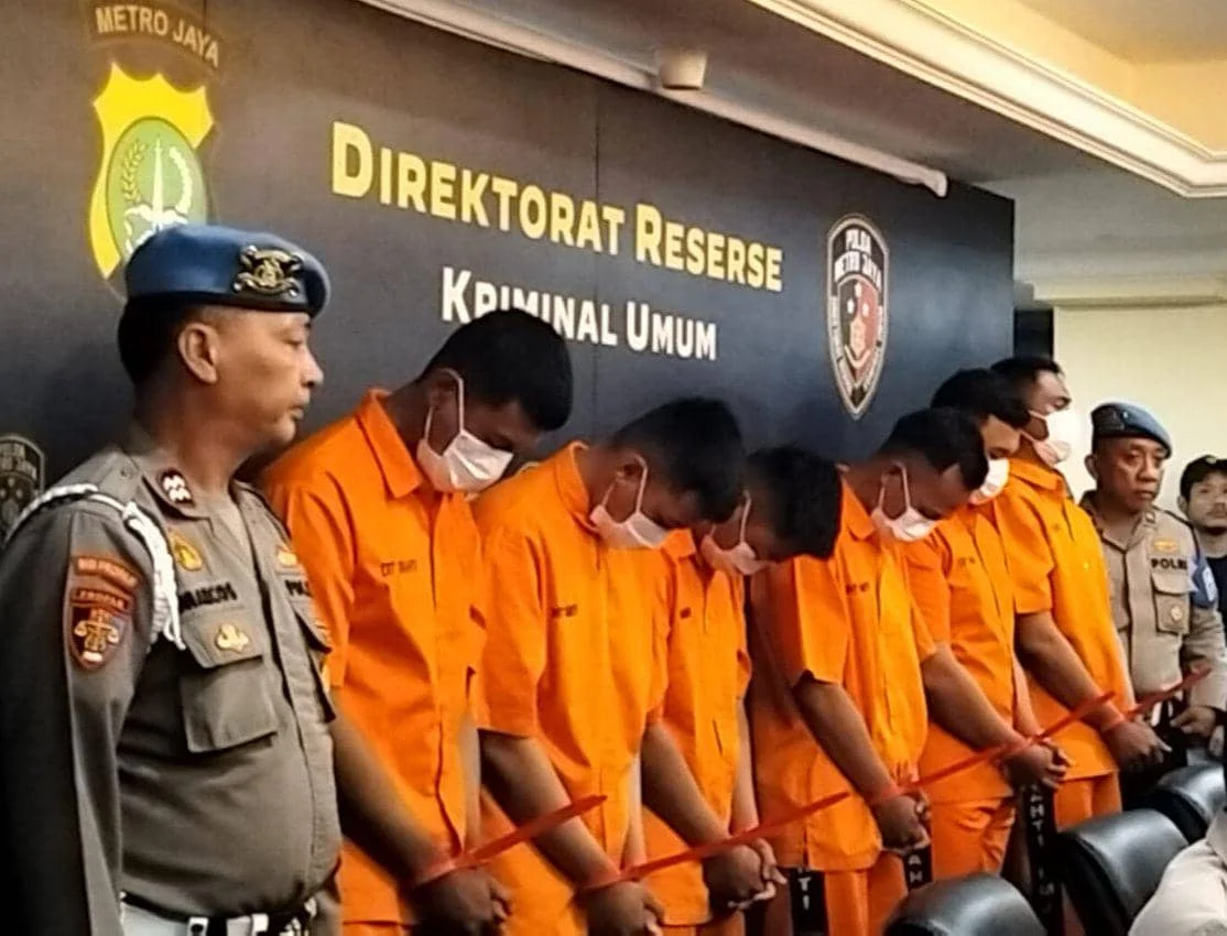 Polisi Bersih-Bersih Debt Collector: 5 Mata Elang Diikat Tangan dalam Bagasi Mobil di Cakung
