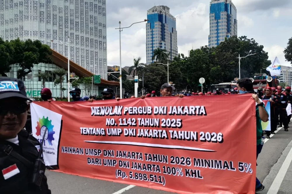 Polisi Keluarkan 24.980 Personel Gabungan untuk Mengawal Hari Buruh 2026 di Monas
