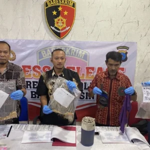 Polisi Lumpuhkan Pelaku Pencurian Emas 1 Kg dan Uang Tunai, Kerugian Lebih dari Rp 2 Miliar