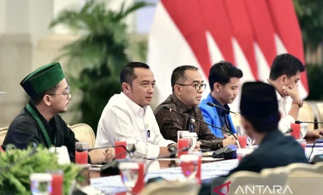 Politik kemarin, Istana dikunjungi siswa hingga hasil survei Indikator