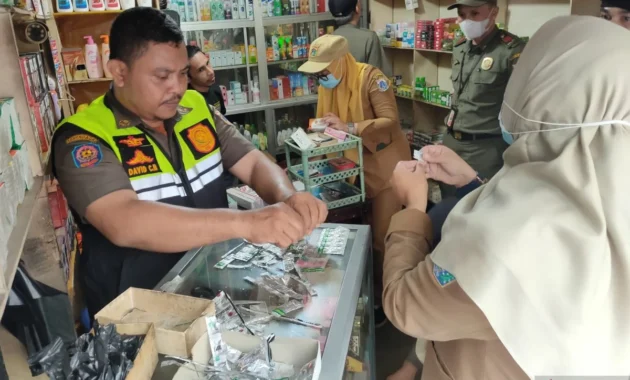 Polres Jakarta Pusat Tangkap Penjual Obat Terlarang di Balik Kedok Toko Ikan Hias