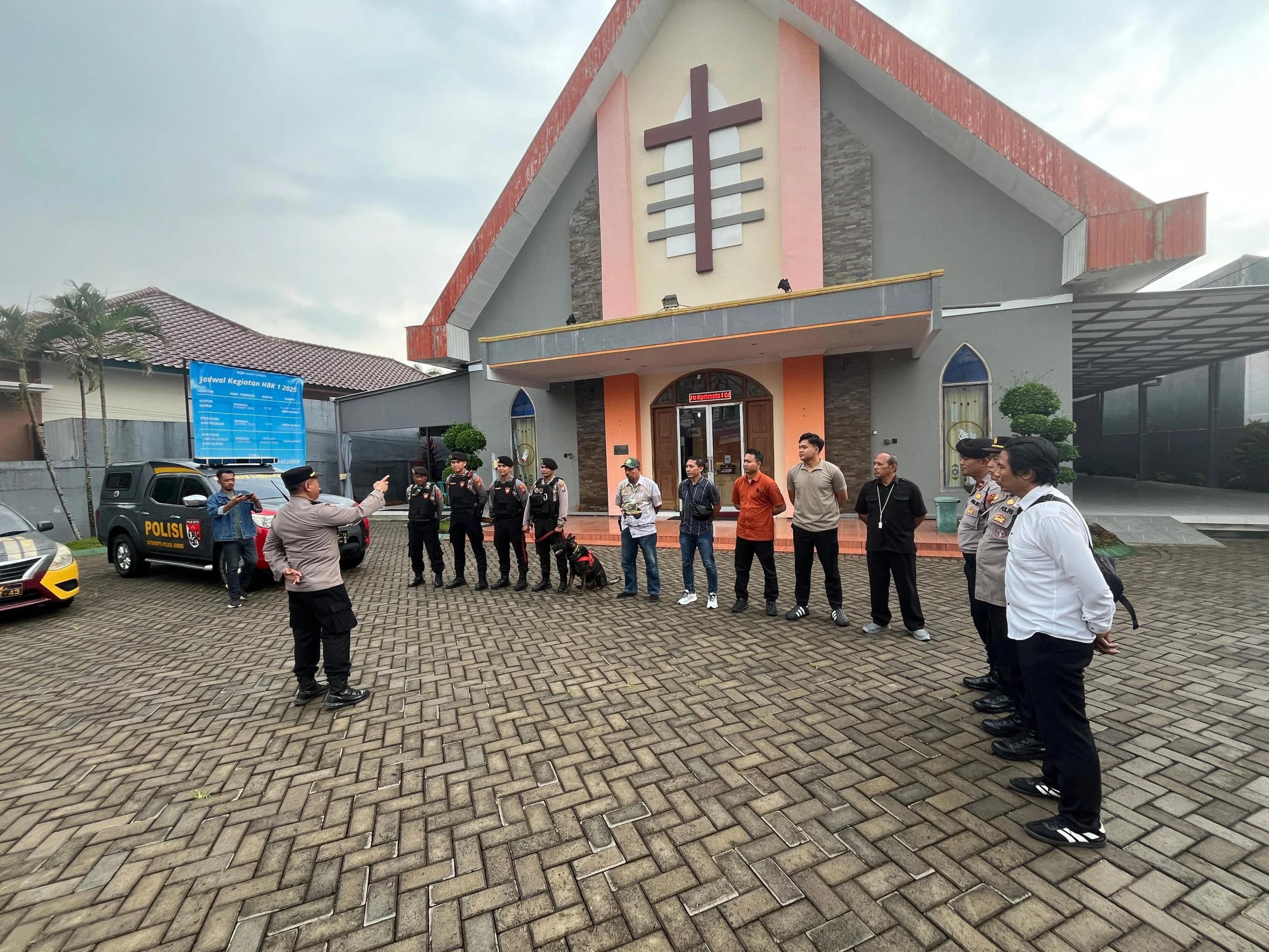 Polres Pamekasan terjunkan 220 personel untuk amankan rangkaian Paskah