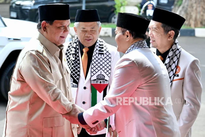 Prabowo Akui Ada Birokrasi Curi Uang Negara: Saya Paham Gaji Kalian Kecil, tapi Lihat Rakyat