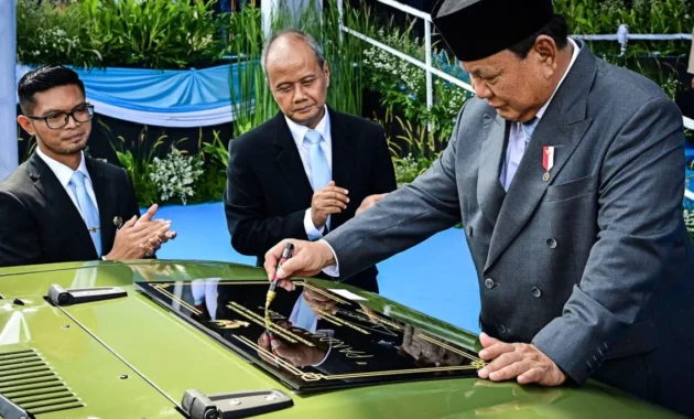 Prabowo Janjikan Produksi Massal Sedan Listrik Nasional pada 2028, Pindad Siap Pimpin Revolusi Otomotif