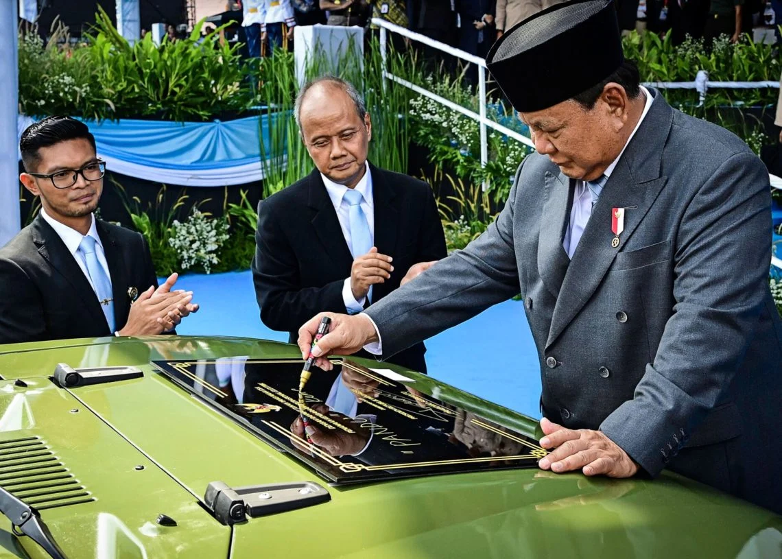 Prabowo Janjikan Produksi Massal Sedan Listrik Nasional pada 2028, Pindad Siap Pimpin Revolusi Otomotif