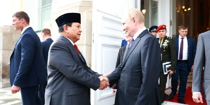 Prabowo Rencanakan Kirim WNI Ikuti Program Kosmonaut Rusia
