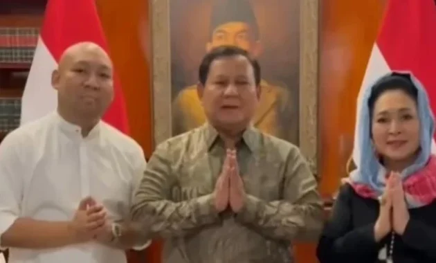 Prabowo Unggah Video Ucapan Selamat Ulang Tahun ke-67 untuk Titiek Soeharto Prabowo Unggah Video Ucapan Selamat Ulang Tahun ke-67 untuk Titiek Soeharto