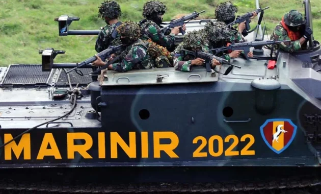 Prajurit Marinir Uji Senjata Bantuan di Situbondo Tingkatkan Presisi Tempur dan Kesiapan Alutsista