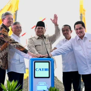 Presiden Prabowo Resmikan Pabrik Kendaraan Listrik di Magelang, Dorong Transisi Energi Nasional
