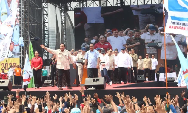 Presiden Prabowo Subianto Hadiri Peringatan May Day di Monas