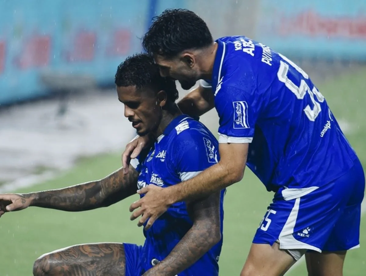 Ramon Tanque Bersinar Lagi! Persib Bandung Hajar Bali United 5‑3 dalam Drama Lima Gol