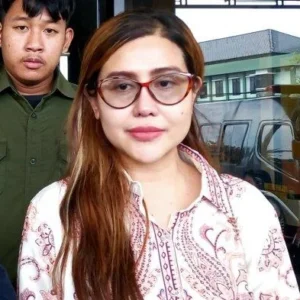 Ratu Meta dan Anisa Bahar Laporkan Polisi: Uang Ratusan Juta Diduga Dibawa Kabur Teman NV