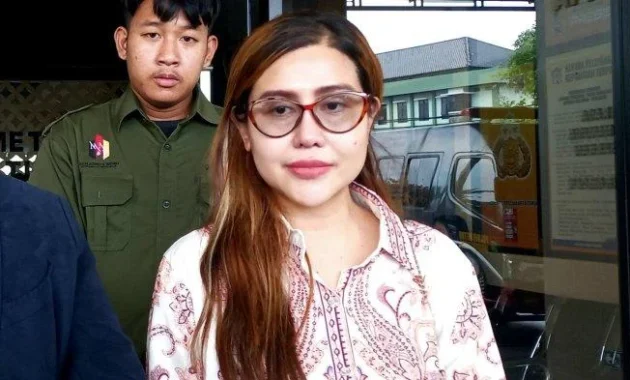 Ratu Meta dan Anisa Bahar Laporkan Polisi: Uang Ratusan Juta Diduga Dibawa Kabur Teman NV