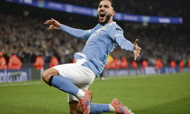 Rayan Cherki Bawa Manchester City Menangkan Duel Epik Atas Chelsea, Menambah Tekanan pada Arsenal