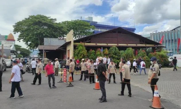 Ribuan Umat Padati Megamas Manado, 1.216 Personel Keamanan Siap Jaga Paskah Nasional 2026 Ribuan Umat Padati Megamas Manado, 1.216 Personel Keamanan Siap Jaga Paskah Nasional 2026