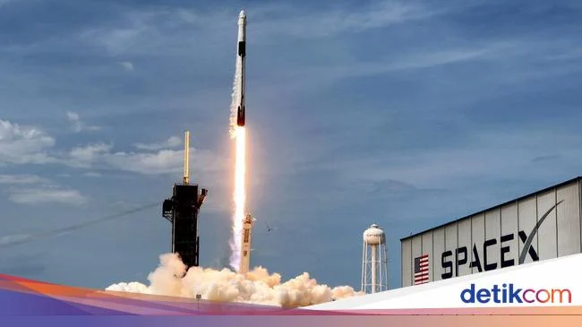 Rugi Rp85 Triliun, Mengapa Valuasi SpaceX Malah Meroket Tembus Rp29.750 Triliun?
