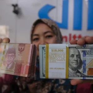 Rupiah Ambruk, Dolar AS Tembus Rp17.300, Ini Respons Pemerintah