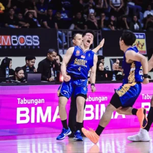 Satria Muda Puncaki Klasemen IBL 2026 Usai Kemenangan 84-69 atas Kesatria