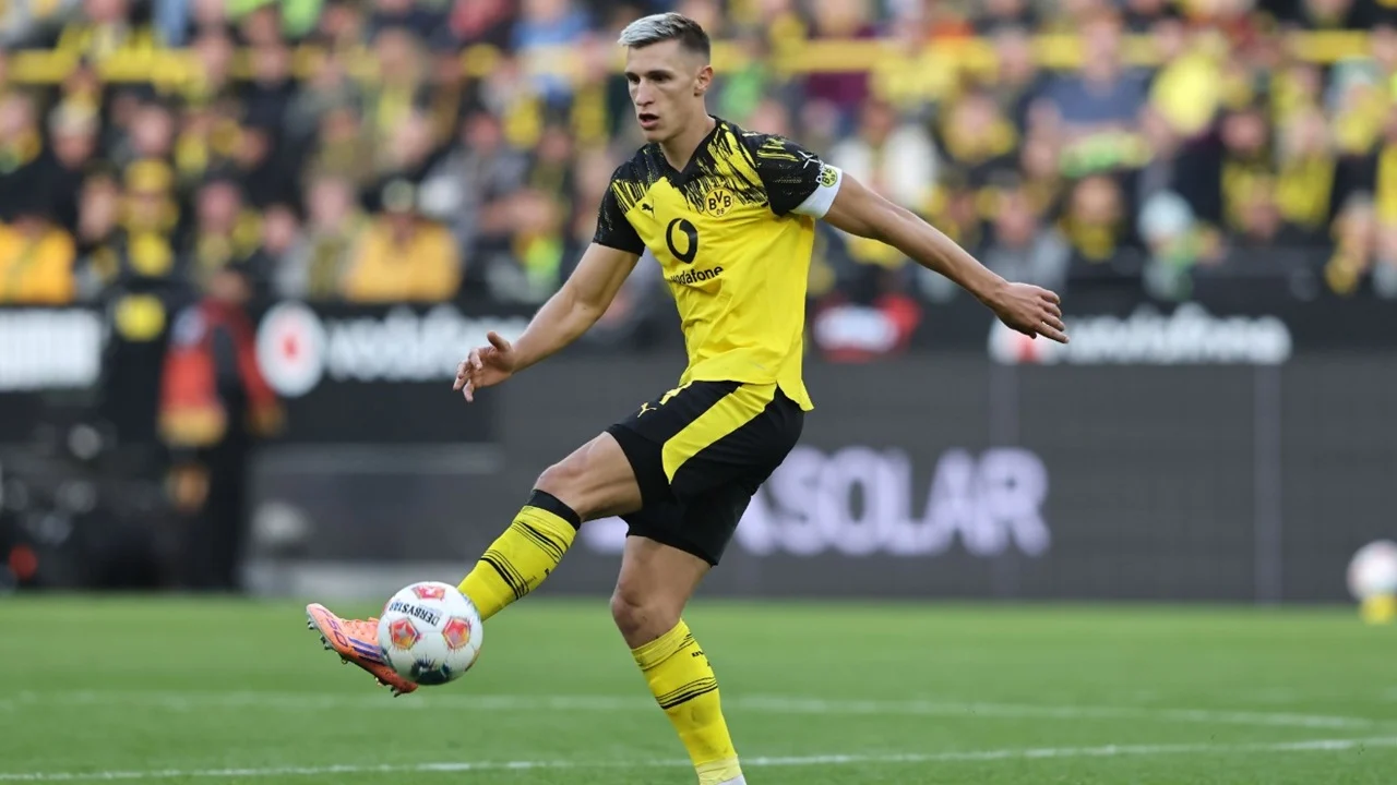 Schlotterbeck Siapkan Keputusan Penting: Kontrak Borussia Dortmund Segera Ditentukan