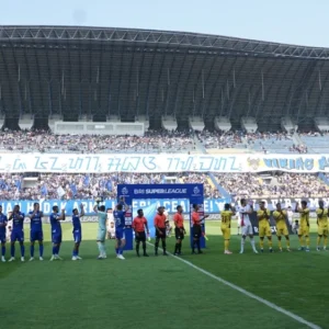 Semen Padang Terkalahkan 0-2 oleh Persib Bandung