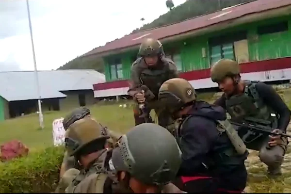 Seorang Anak di Jigiunggi Dikabarkan Jadi Korban Kontak Senjata, TNI Beri Klarifikasi