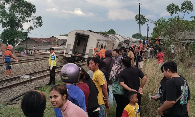 Sepenggal Kisah Duka dari Kecelakaan Kereta di Stasiun Bekasi Timur