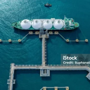 Shell Guncang Pasar: Peringatan CEO, Lonjakan Harga Minyak, dan Lompatan Besar di LNG serta EV Charging