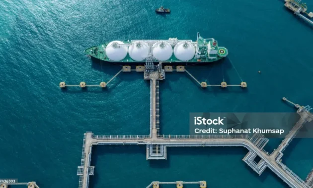 Shell Guncang Pasar: Peringatan CEO, Lonjakan Harga Minyak, dan Lompatan Besar di LNG serta EV Charging