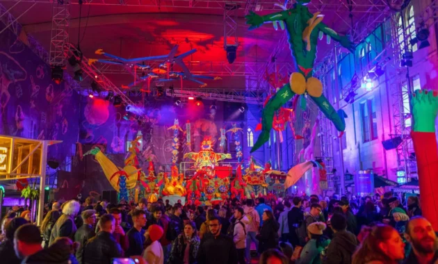 Skandal Donasi, Penindasan Nightclub, dan Festival RISING 2026: Melbourne City Bergolak di Tengah Transformasi Budaya