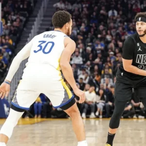 Skandal Foul Kontroversial di Akhir Pertandingan: NBA Selidiki Tindakan Kings terhadap Seth Curry!