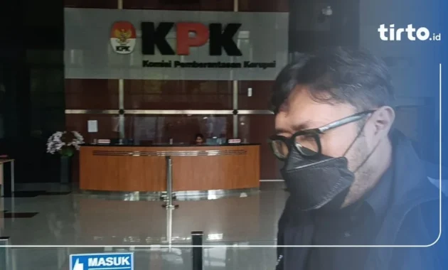 Skandal Ijon Proyek Bekasi: KPK Periksa Istri Ono Surono dan Temukan Uang Ratusan Juta Skandal Ijon Proyek Bekasi: KPK Periksa Istri Ono Surono dan Temukan Uang Ratusan Juta