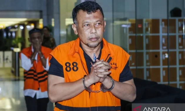 Skandal Korupsi Bupati Ponorogo: Sidang Perdana Sugiri Sancoko Menguak Tumpang Tindih Dakwaan