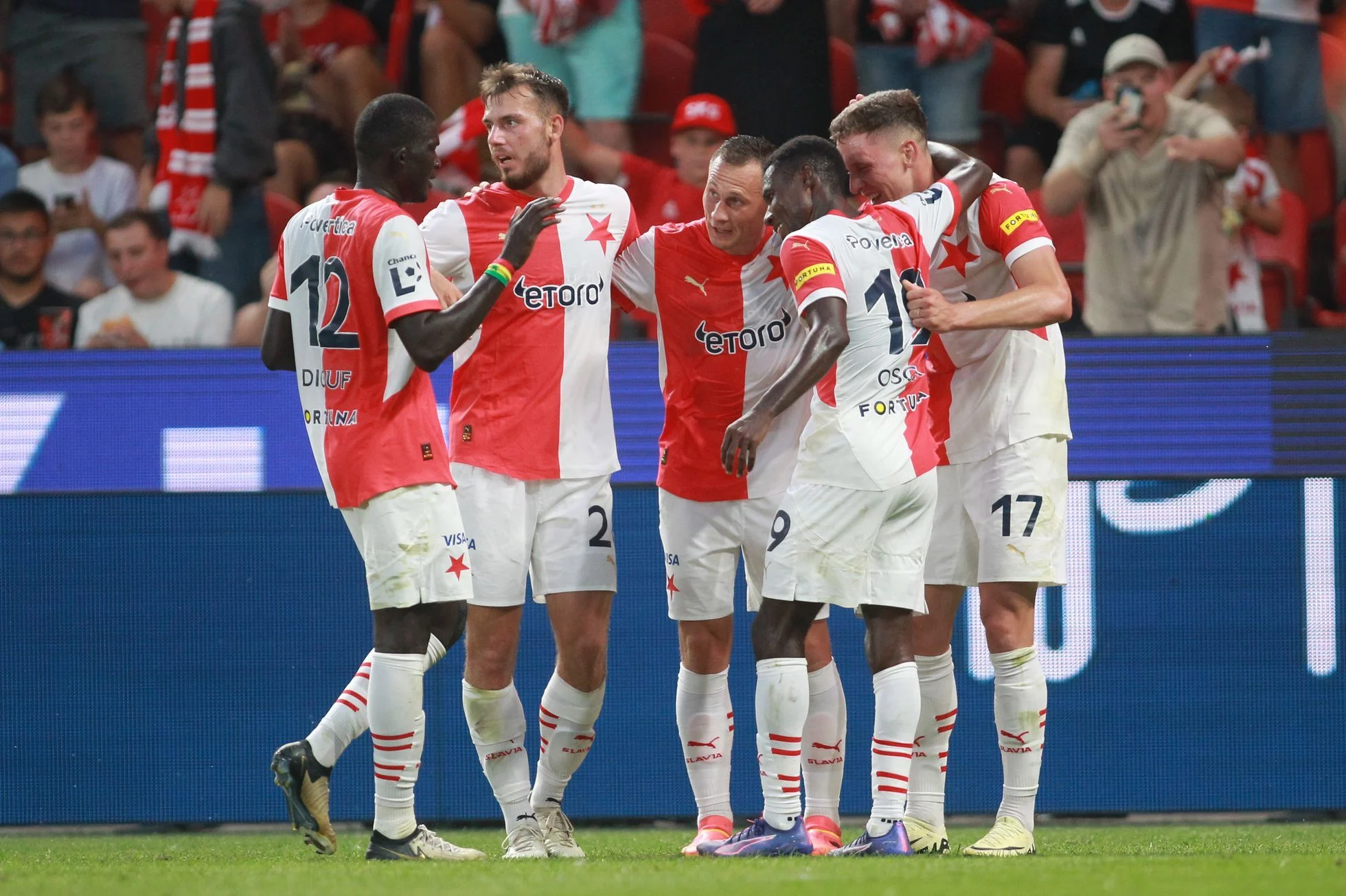Slavia Praha Meroket! Kemenangan 2-1 Atas Olomouc Bawa Kenaikan 8 Poin Menuju Playoff