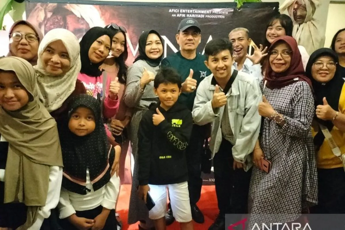 Sosialisasikan 4 Pilar, Rerie dan Nilam Sari Nobar Film Maira Bersama Masyarakat Palu