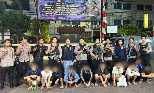 Subuh Jakarta: Polisi Gagalkan Tawuran Berbahaya, Sementara Warga Bergembira di Car Free Day Subuh Jakarta: Polisi Gagalkan Tawuran Berbahaya, Sementara Warga Bergembira di Car Free Day