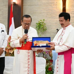Sudirman Said dan Forum Lintas Generasi Temui Kardinal Suharyo serta KWI