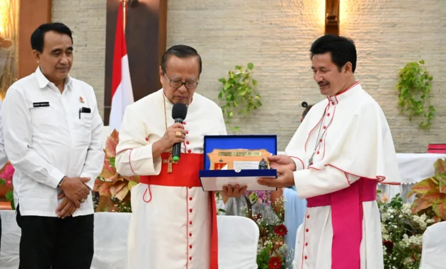 Sudirman Said dan Forum Lintas Generasi Temui Kardinal Suharyo serta KWI