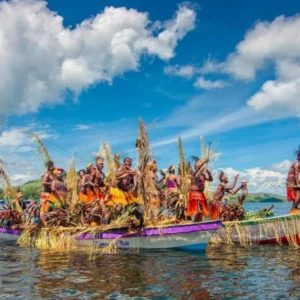 Tari Isosolo Sambut Wisatawan Mancanegara di Kampung Yobeh