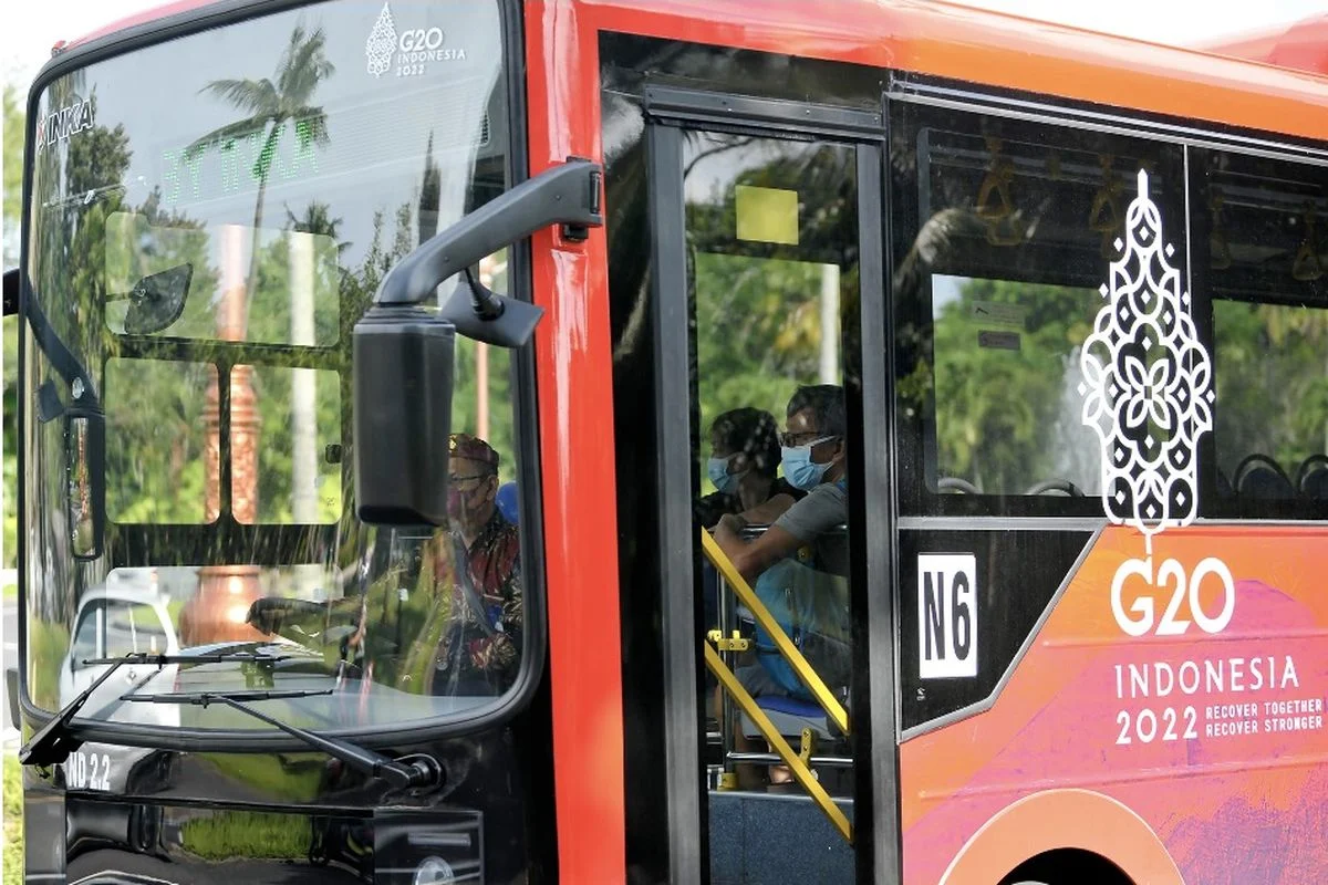 TNI AL Luncurkan 20 Bus Listrik untuk Antar Jemput Prajurit sebagai Respons Dampak Konflik Timur Tengah